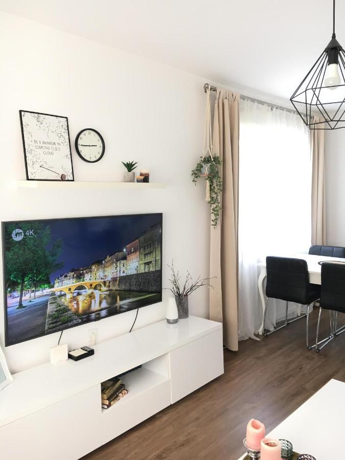Cozy And Charming Apt. Sarajevo Apartment Bagian luar foto